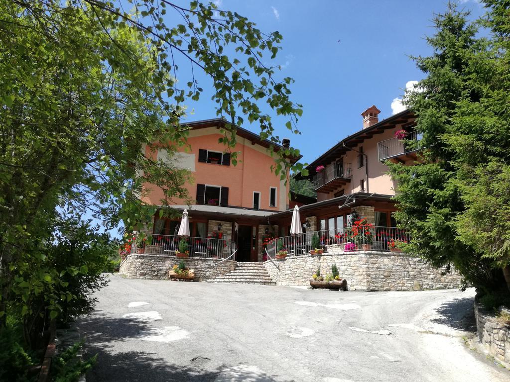 Agriturismo Cornei Da Nadia Pensionat Collio Exteriör bild
